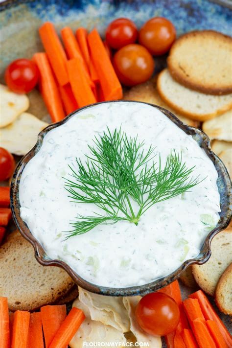 Cucumber Dill Dip | RecipeLion.com