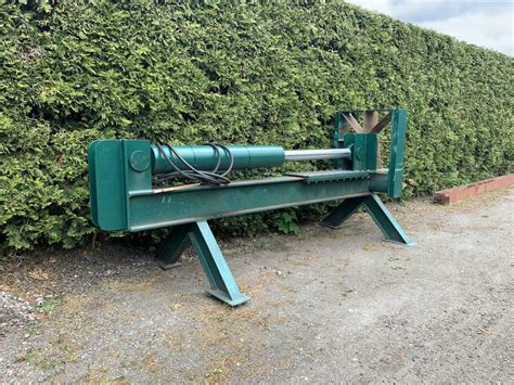 Used Sold Wood splitting machine 80 tons at GLOMACHT BV - Used Machinery