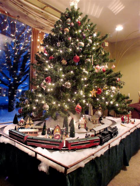 Build an easy Christmas layout | Classic Toy Trains Magazine