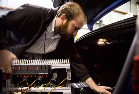 U-M Transportation Research Institute leads way in ‘smart car’ technology - Mcity