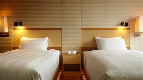 Book hotel rooms in Seoul - Main Tower Deluxe Room | LOTTE HOTEL SEOUL