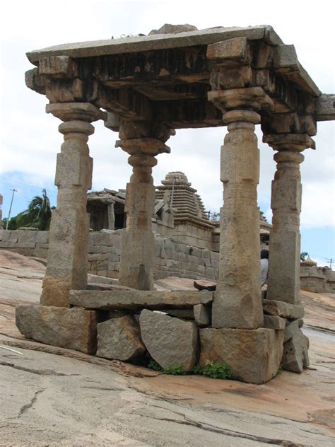 Ramblings and Musings: Hemakuta Temples, Hampi