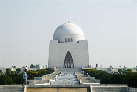 AD Classics: Mazar-e-Quaid (National Mausoleum) / Yahya Merchant ...