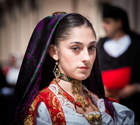 #04 Portrait (Festival of S. Efisio - Sardinia)