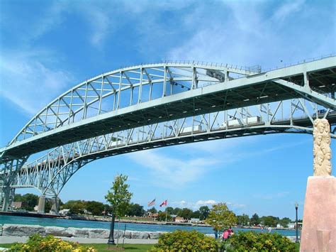 Second Blue Water Bridge (Sarnia/Port Huron, 1997) | Structurae