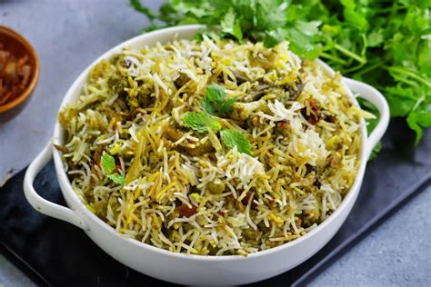 Haryali Veg Dum Biryani | Vegetable Dum Biryani | Hyderabadi Biryani ...