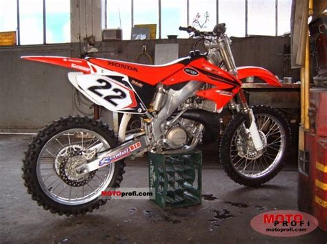 Honda CR 250 R 2002 Specs and Photos