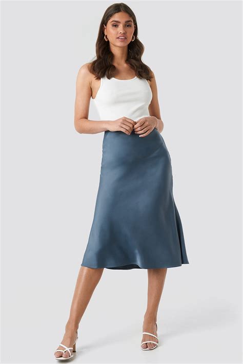 Satin Skirt Blue in 2020 | Kleidung, Outfit, Satin