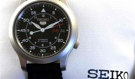 Seiko 5 SNK809 Automatic Review | WatchesYouCanAfford.com