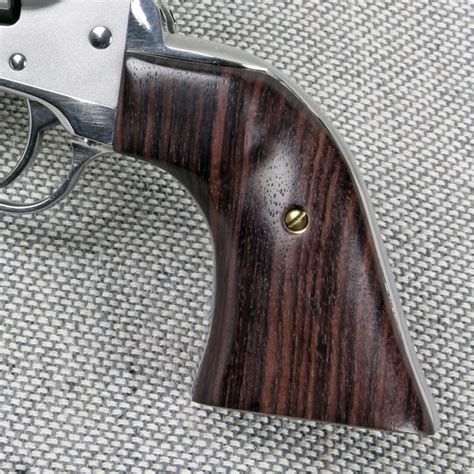 Ruger NEW Vaquero Gunfighter II Rosewood Grips