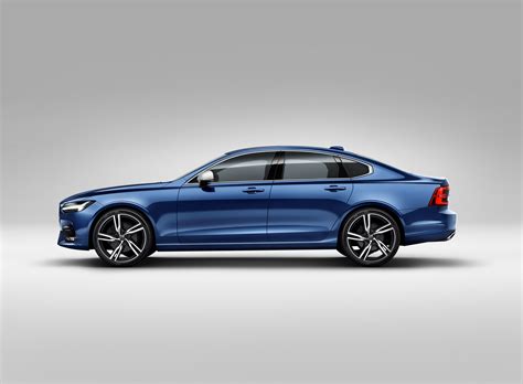 Volvo V70 R-Design (2016) - picture 4 of 8