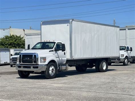 New dry freight box trucks in Miami FL