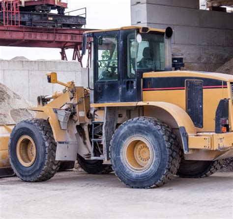 Loader & Skid Steer Refresher Training Course | AIP Safety