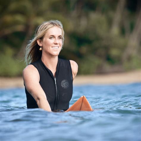 Bethany Hamilton: Unstoppable - Reviews and Info | Movies Change People News