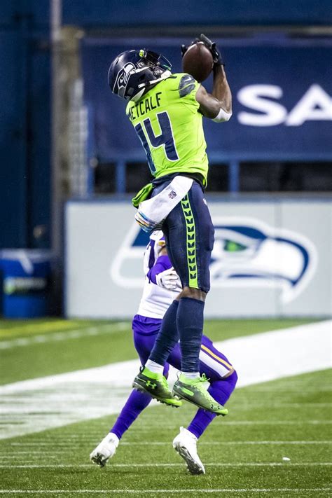 Who else? DK Metcalf fuels Seahawks’ game-winning drive with 4th-down catch and touchdown | The ...