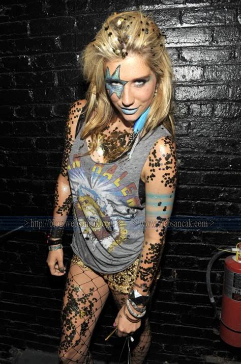 kesha sebert | Kesha halloween costume, Kesha outfits, Kesha costume