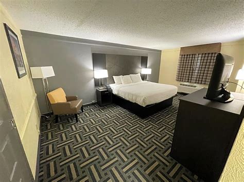 La Quinta Inn & Suites by Wyndham Indianapolis Airport Lynhurst