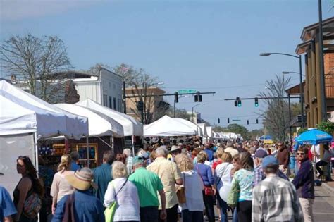 Fairhope Arts & Crafts Festival | Jubilee Suites Luxury B&B