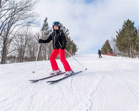 The Best Resorts for Downhill Skiing in Ontario: Where To Find Ski Hills In Ontario This Winter ...