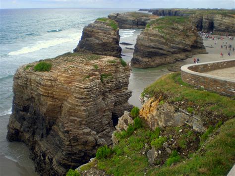 La Unión Europea apremia a España para que proteja la costa norte