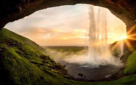 16 Things to do in Iceland in March – Travelgal Nicole Travel Blog