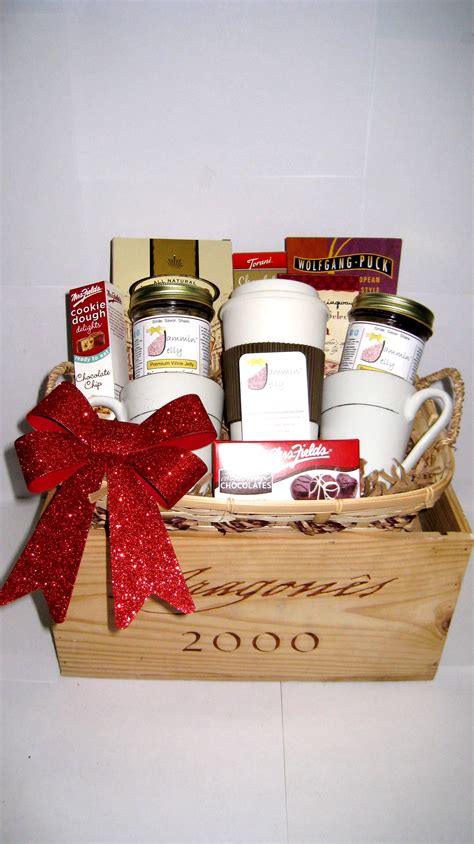 Jammin' Jelly (Wine Jelly) Gift Basket! | Jelly gift, Jam gift, Jam ...