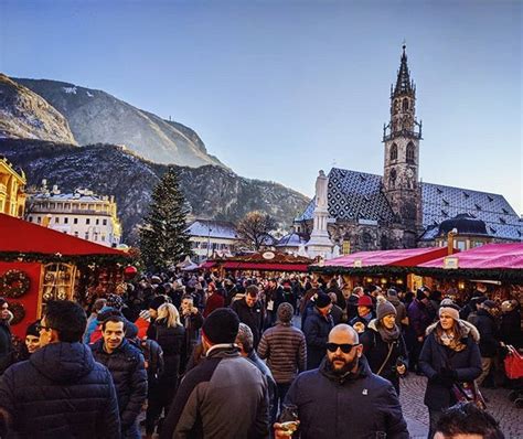 The Christmas Market of Bolzano in Italy Amazing atmosphere! #Bolzano #Italie #Italy #Christmas ...