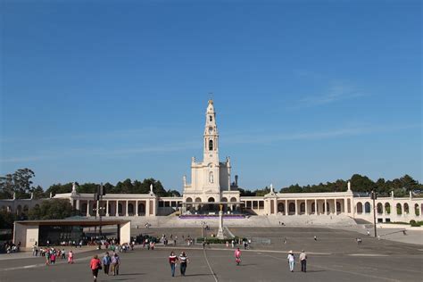 Fatima shrine in Portugal | Lisbon tours, Lisbon travel, Tour operator