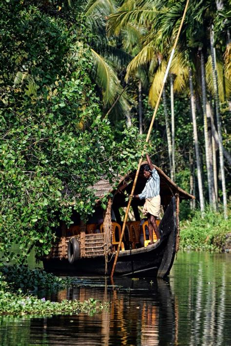 Traditional boat on backwaters, Kerala in 2023 | Kerala backwaters ...