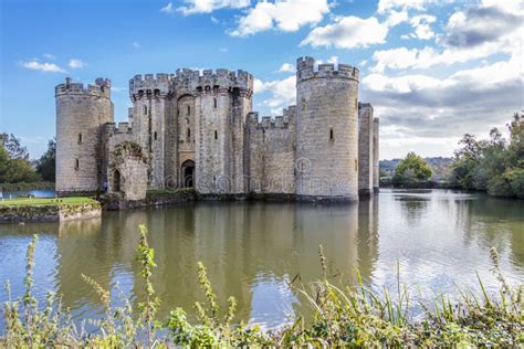 Bodiam Castle with Moat Waters Editorial Image - Image of castle, century: 108659215