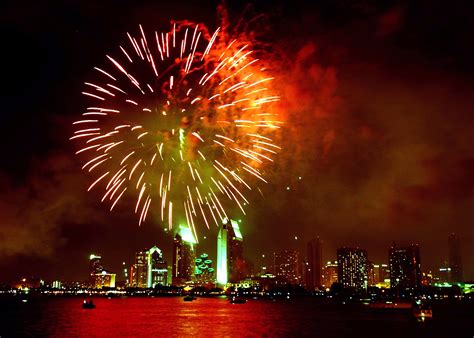 File:US Navy 050704-N-9500T-004 Fireworks light up the San Diego skyline during a 4th of July ...