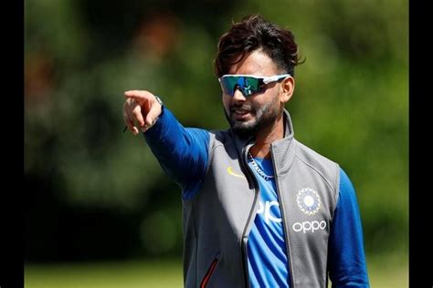 Rishabh Pant under observation after suffering concussion - Move FM News