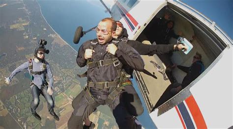 Impractical jokers murr skydiving - garrymash