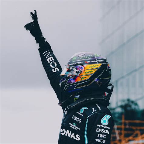 sir lewis hamilton icon. | F1 lewis hamilton, Lewis hamilton, Lewis ...