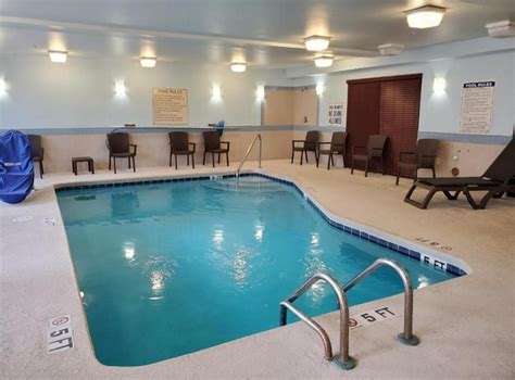 15 Hotels with Indoor Pool in Columbia, SC