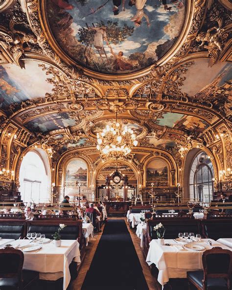 This Restaurant Inside a Parisian Train Station Feels Like a Luxury Railcar