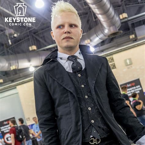 My Grindelwald cosplay from Keystone Comic Con last year : r/harrypotter