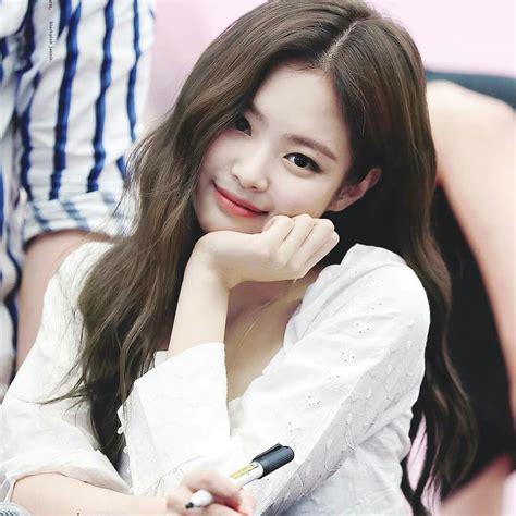 [24+] Stunning Jennie Cute Wallpapers - Wallpaper Box