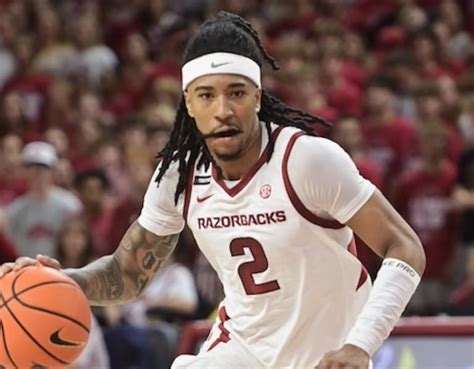 Boogie Fland shows off in first action with Arkansas Razorbacks