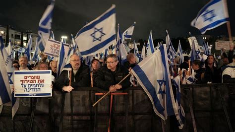 More than 80,000 people turn out for Tel Aviv protest against Netanyahu government | CNN