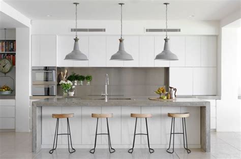 These 15 Grey and White Kitchens Will Have You Swooning