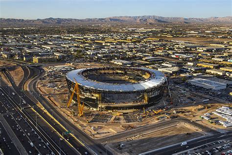 Raiders stadium in Las Vegas continues to be on time, on budget — VIDEO ...