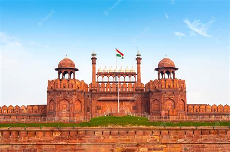 Premium Photo | View of the red fort lahori gate during sunny summer day in new delhi india