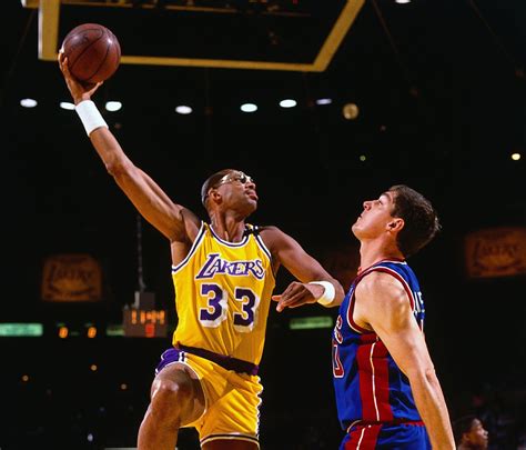 SKYHOOK de KAREEN ABDUL JABBAR. El movimiento más icónico de la historia de la NBA - Forocoches