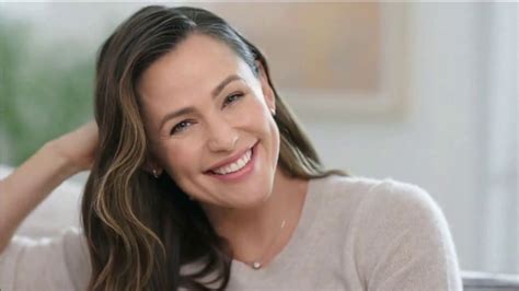 Jennifer Garner Neutrogena Commercial 2024 - Melva Toinette