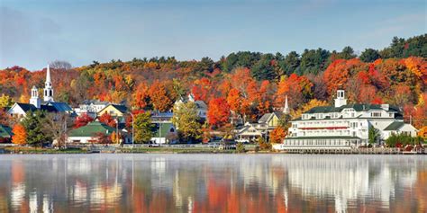 This Season’s Staycation: A Regional Guide to Fall Leaves