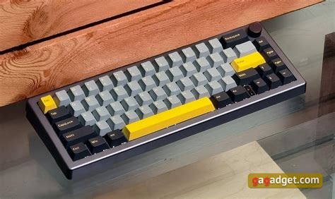 Epomaker EK68 review: wireless mechanical keyboard with hot-swappable switches | gagadget.com