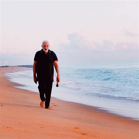 Narendra Modi Bio, Family, Wife, Age, Height & more - Megastarsbio.com