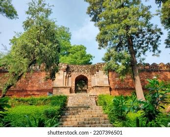 Entrance Gate Sikander Lodi Tomb Lodhi Stock Photo 2207396501 ...