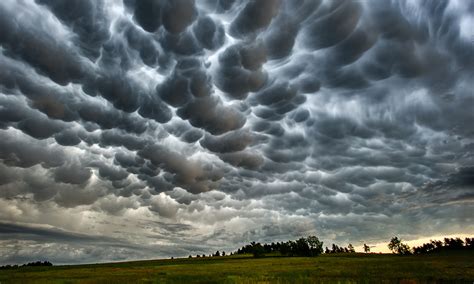 Mammatus clouds | Reiner's Travel Photography